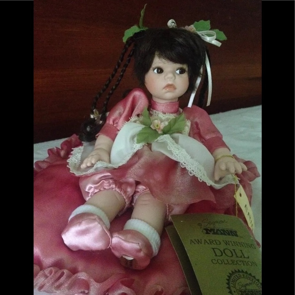 Erin Musical Doll by Seymour Mann Collectible